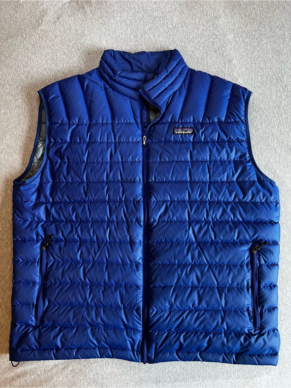 Patagonia Men’s Royal Blue Down Sweater Vest Puffer Style 84621F8 Size XL